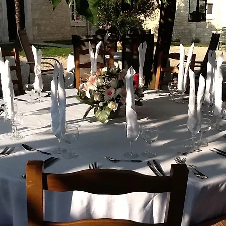 Hotel Karina Jarnac
